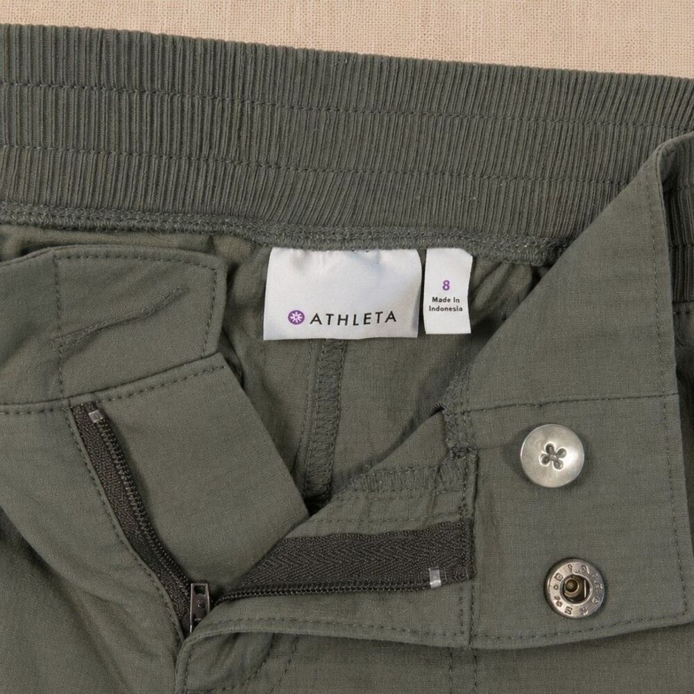 Athleta Trekkie North Shorts Women Size 8 Ripstop Hiking Athletic Travel Outdoor - Picture 2 of 5